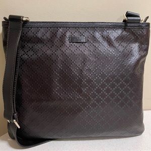 💎 SOLD - GUCCI Diamonte Embossed Leather Slim Zip Closure Crossbody Authentic!